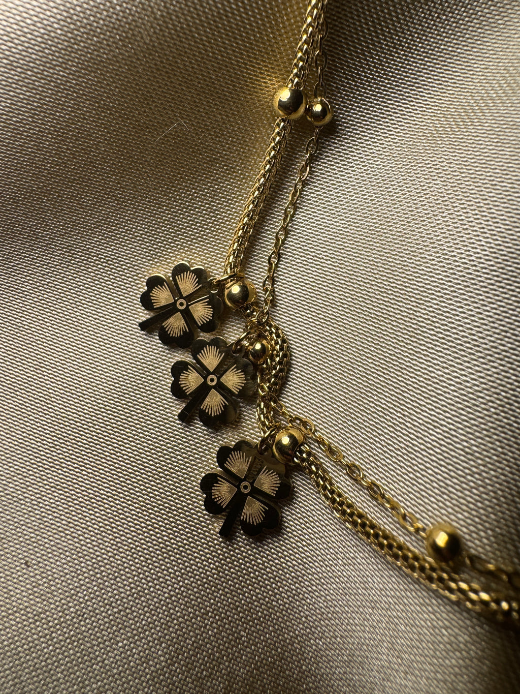 GcB01-Golden clover-Braclet